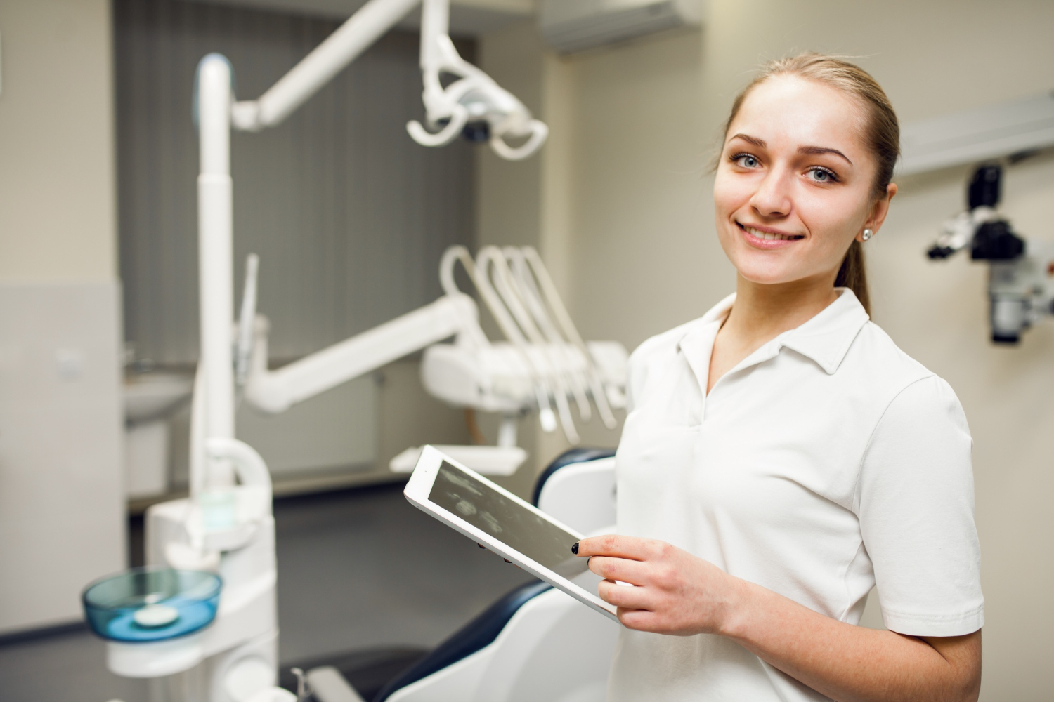 Asystent stomatologa: wsparcie zdrowego uśmiechu