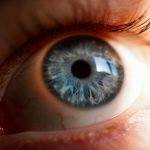 zdjęcie niebieskich oczu