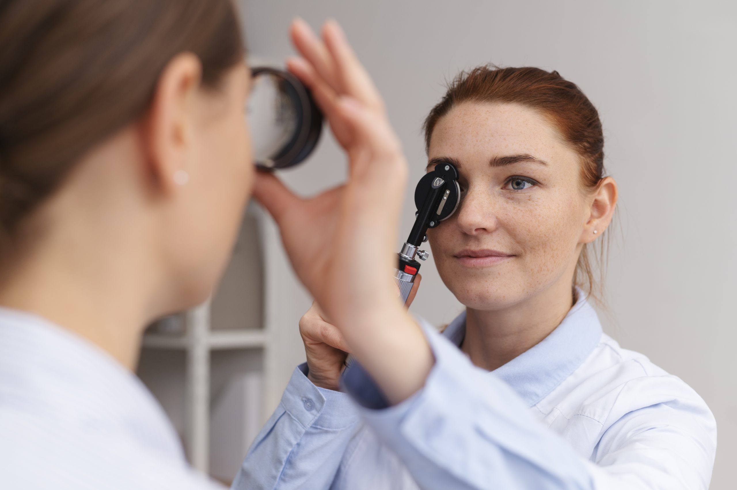 Laserowa korekta wzroku – zalety, ograniczenia i ryzyka